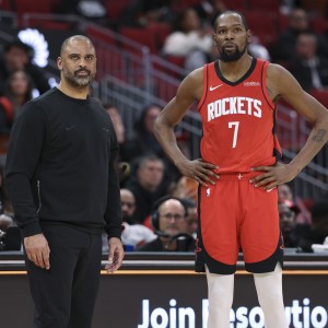 世界杯比赛直播地址-真不敢歇！37岁老将杜兰特背靠背两场共计出战85分钟 合砍68分