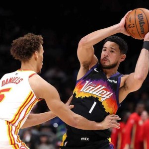 世界杯客户端升级下载-布克31分！太阳双核伤退遭老鹰双杀终结3连胜 杰伦23+18+9